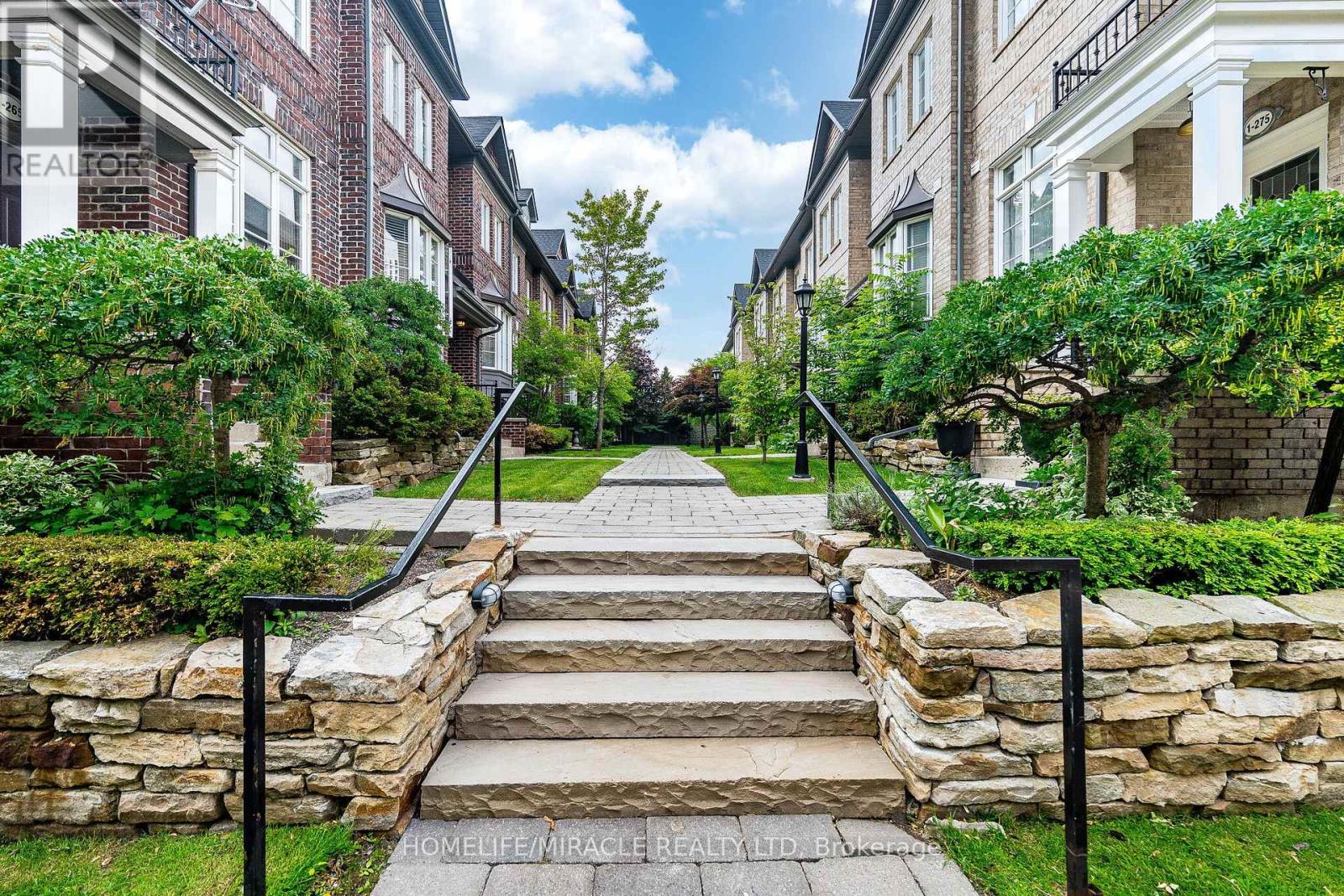 1 - 265 Van Dusen Boulevard, Toronto, Ontario  M8Z 3J2 - Photo 2 - W13438646