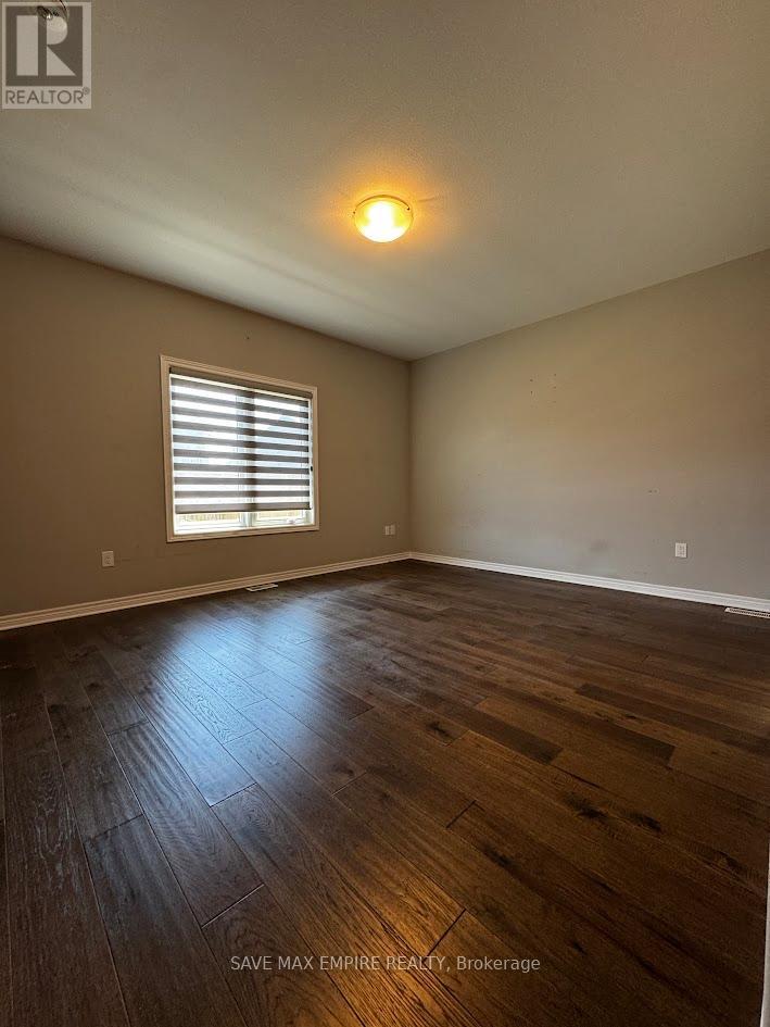 1209 Uppers Lane, Thorold, Ontario  L2V 0H1 - Photo 2 - X12906596