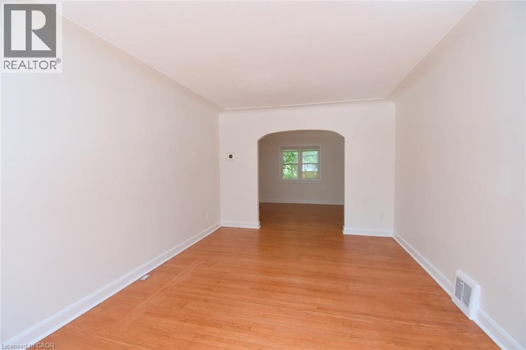 136 Glen Road, Hamilton, Ontario  L8S 3M9 - Photo 7 - 40830594