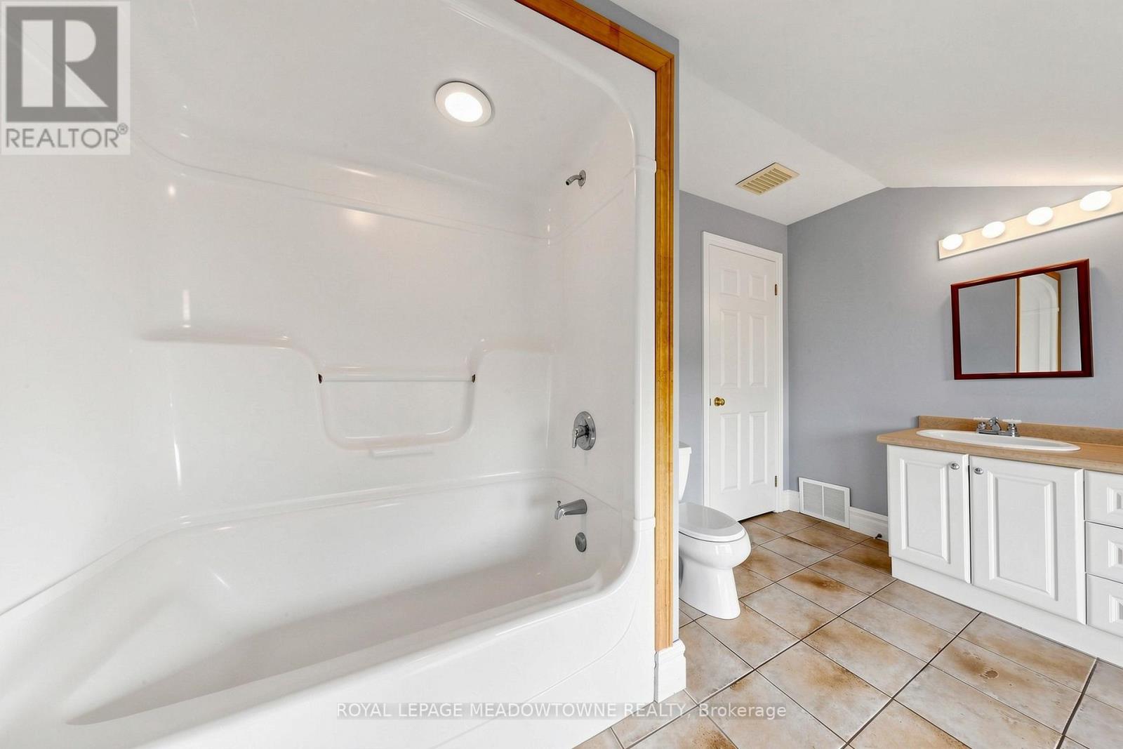 13489 Fourth Line, Milton, Ontario  N0B 2K0 - Photo 18 - W13441158
