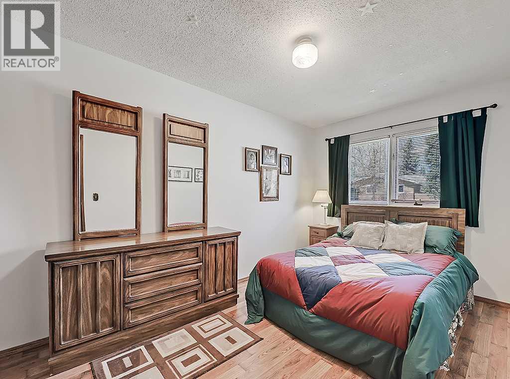 728 Parkvalley Road SE, Calgary, Alberta  T2J 4V8 - Photo 21 - A2320480
