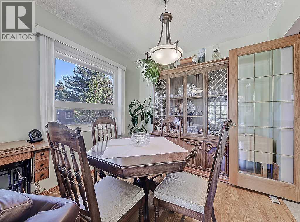 728 Parkvalley Road SE, Calgary, Alberta  T2J 4V8 - Photo 7 - A2320480