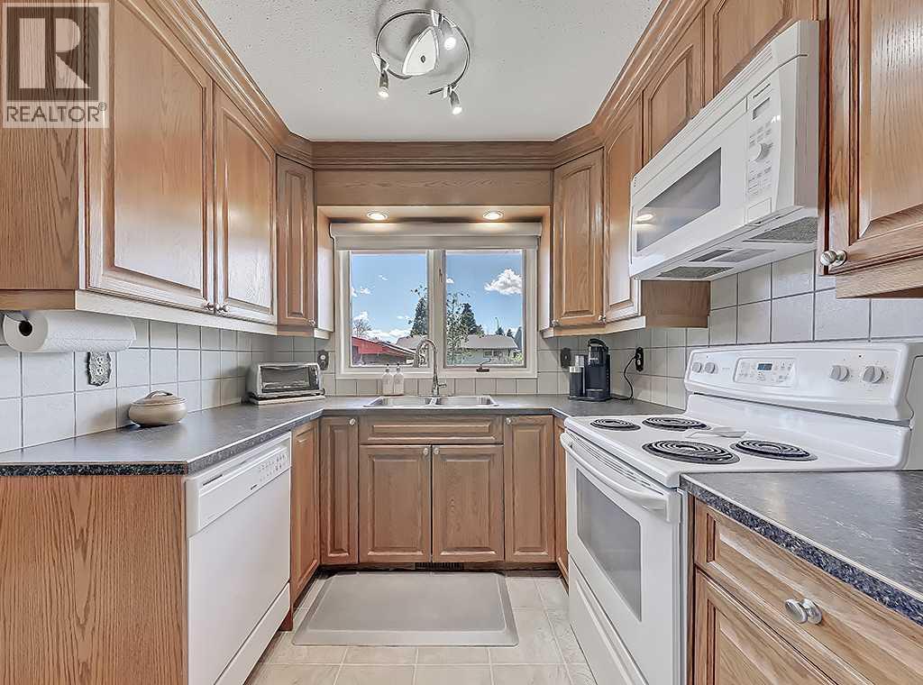 728 Parkvalley Road SE, Calgary, Alberta  T2J 4V8 - Photo 10 - A2320480
