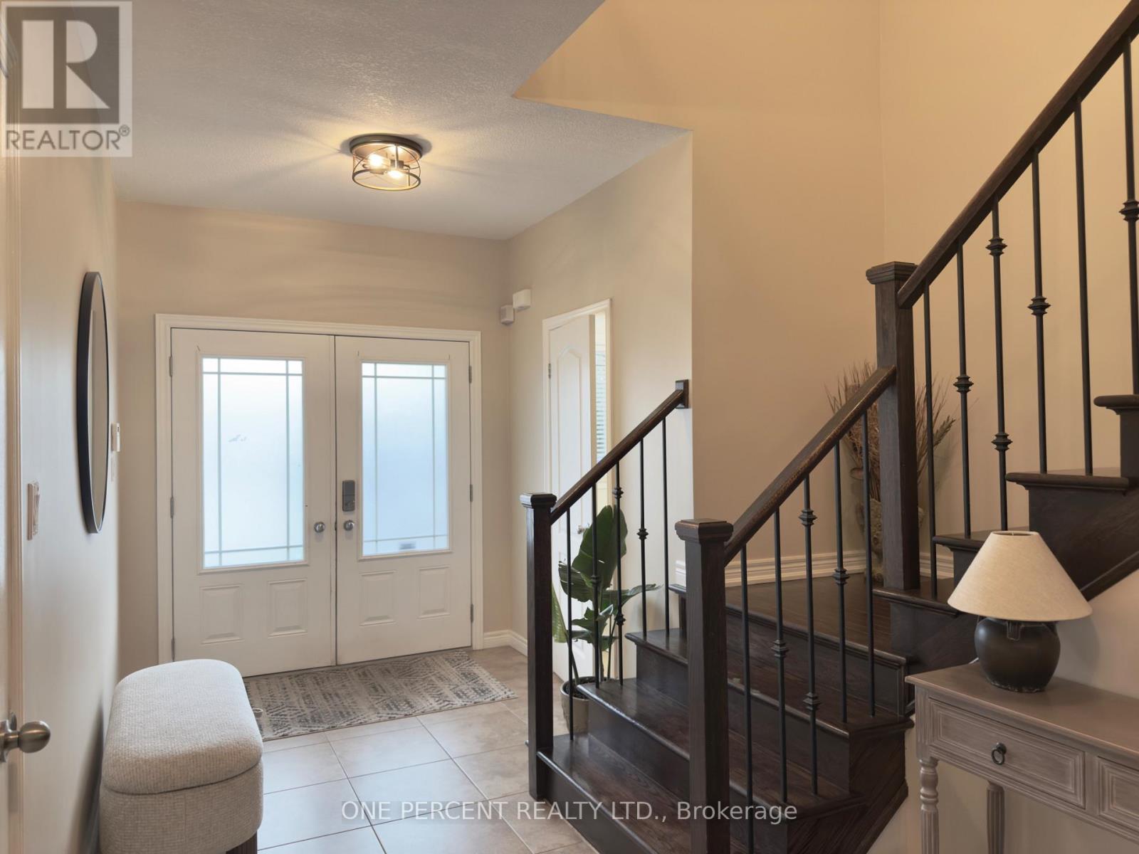 4871 Northgate Crescent, Lincoln, Ontario  L3J 0E8 - Photo 3 - X13441164