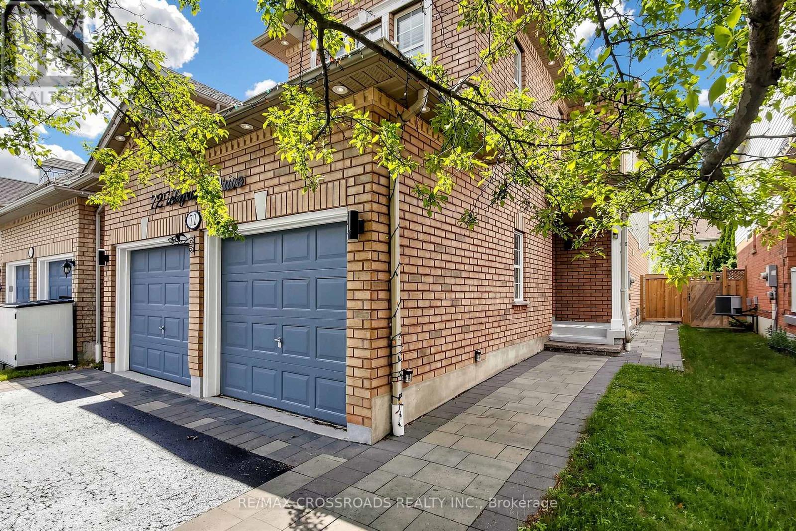 72 Telegraph Drive, Whitby, Ontario  L1P 1S4 - Photo 3 - E13439532