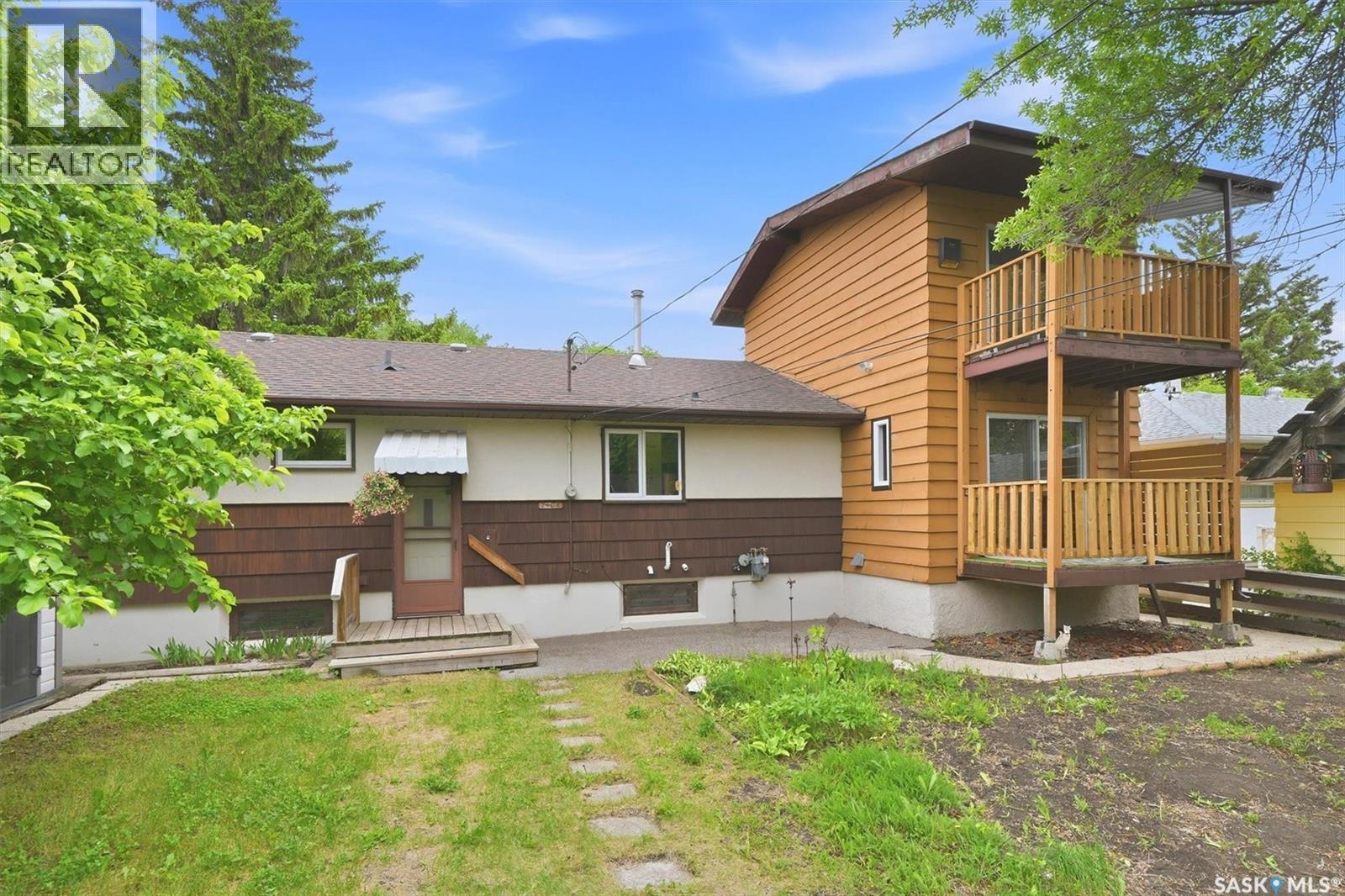 2406 Clarence Avenue S, Saskatoon, Saskatchewan  S7J 1M1 - Photo 29 - SK039218