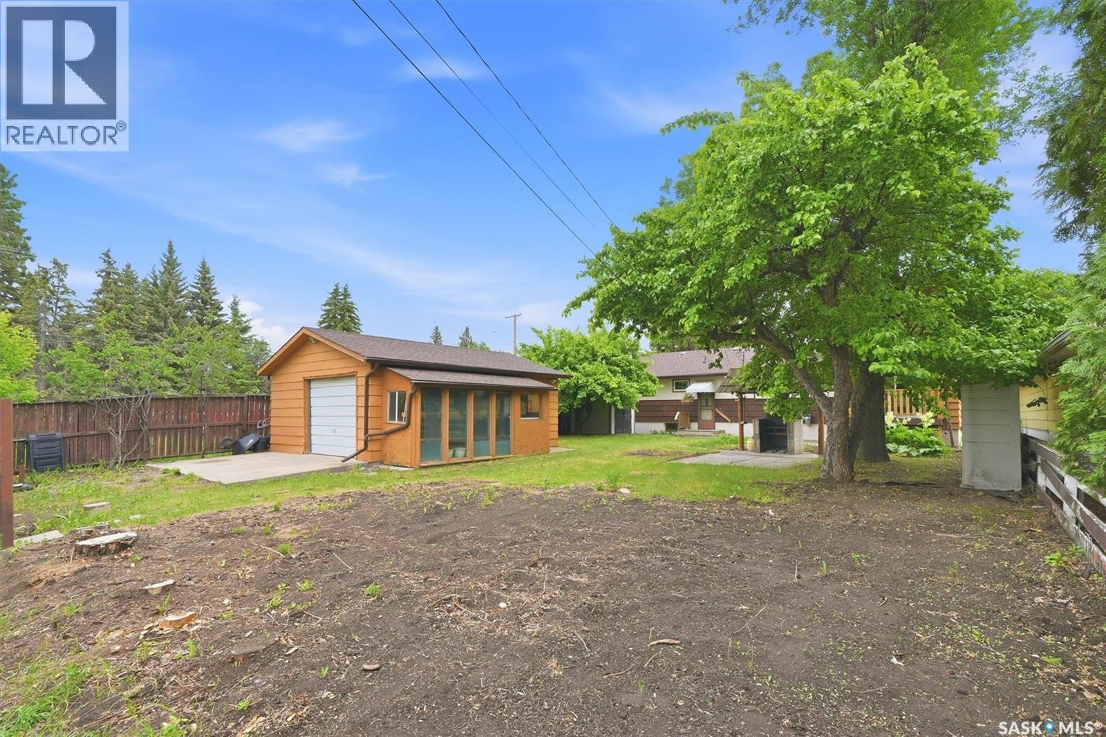 2406 Clarence Avenue S, Saskatoon, Saskatchewan  S7J 1M1 - Photo 36 - SK039218