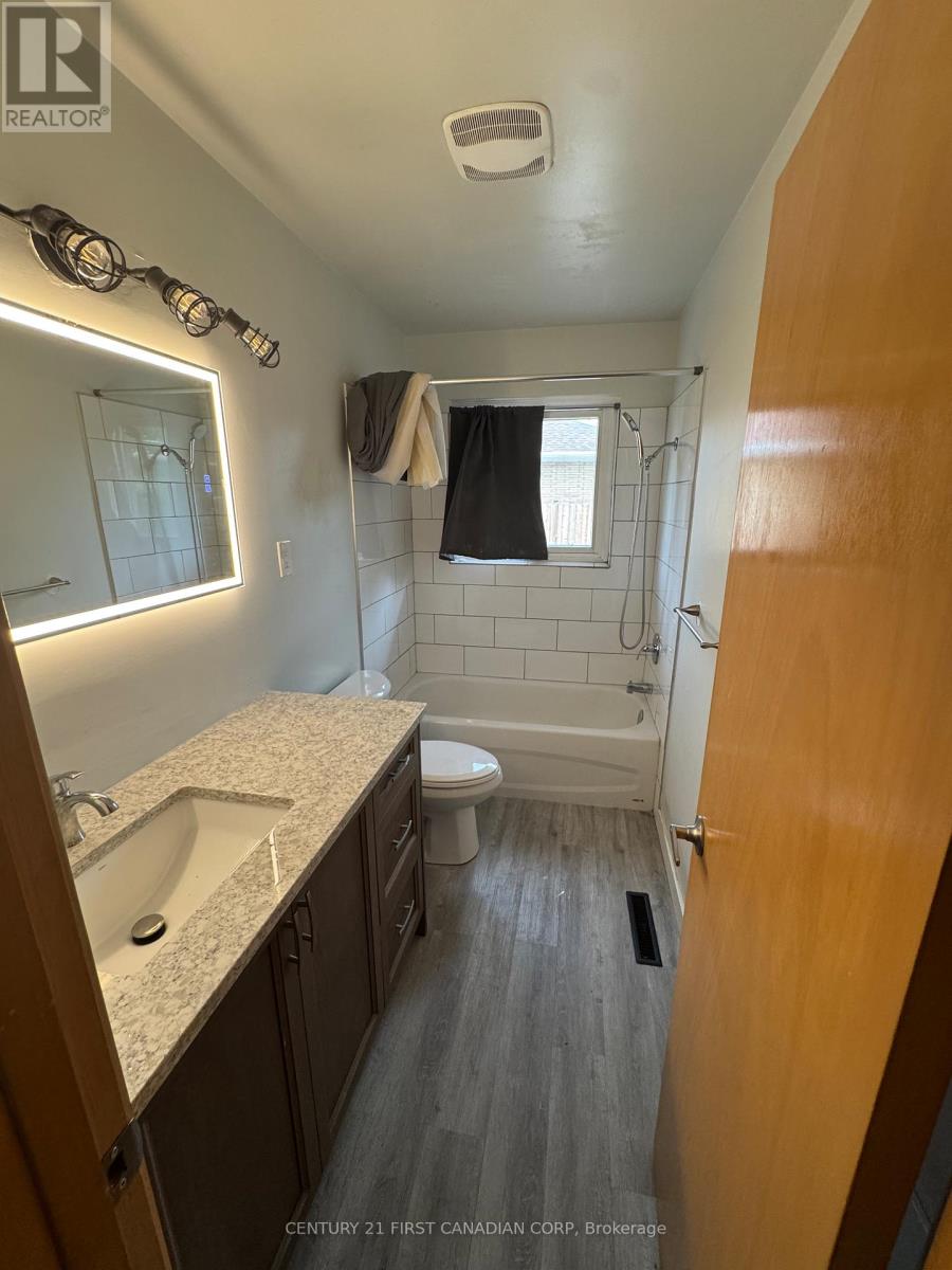 100 Susan Avenue, London East, Ontario  N5V 2G4 - Photo 3 - X13441202