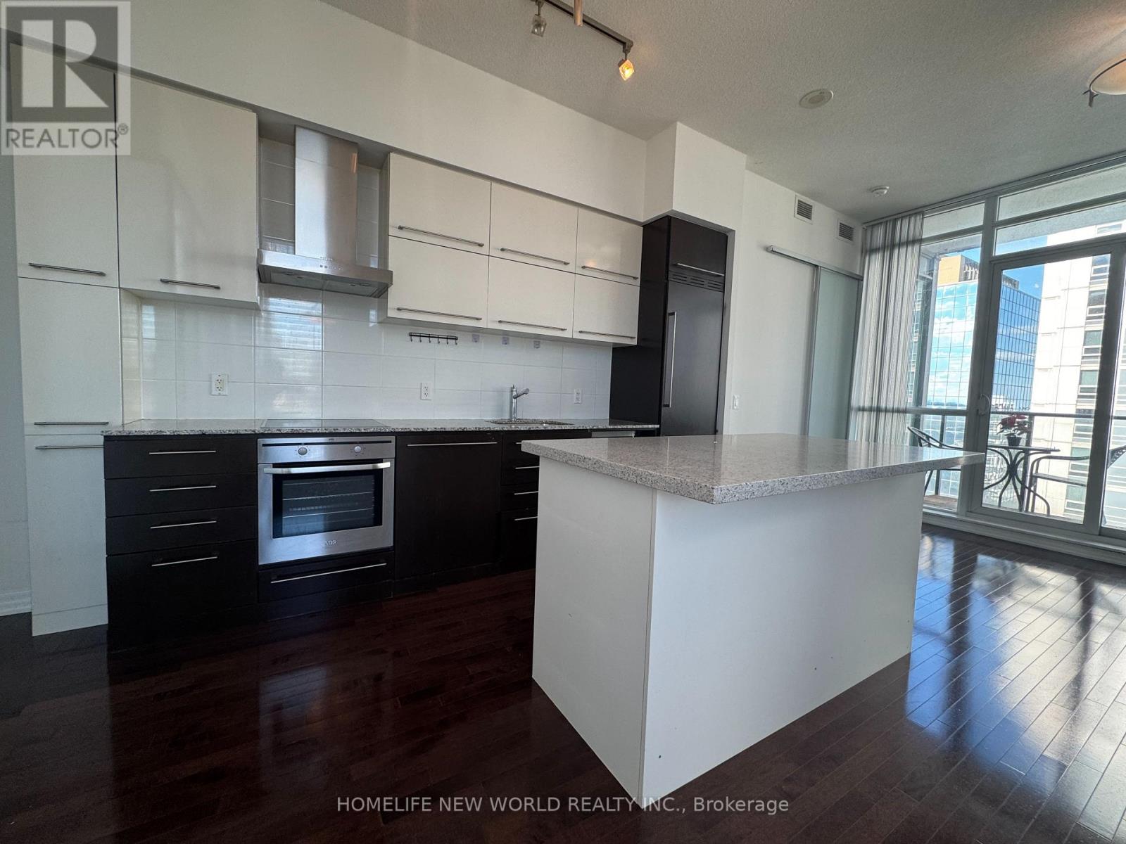 Ph206 - 770 Bay Street, Toronto, Ontario  M5G 1N6 - Photo 11 - C13441186
