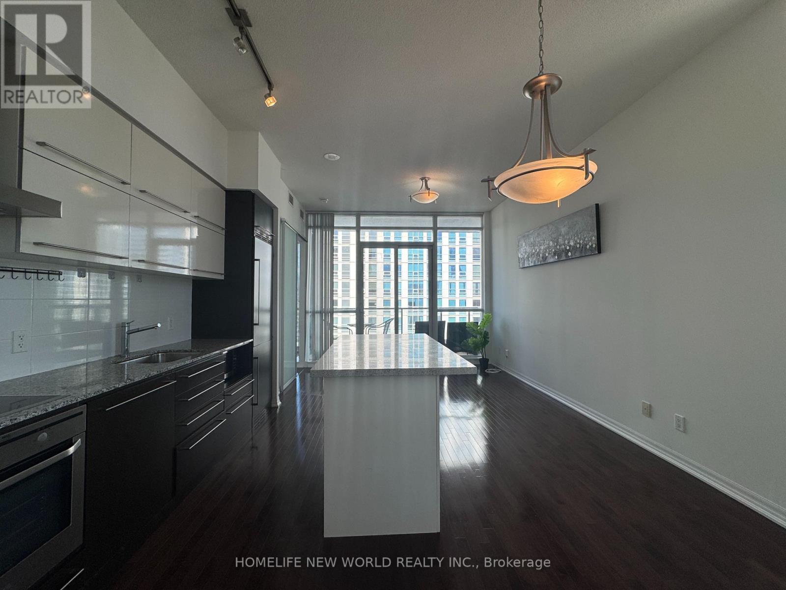 Ph206 - 770 Bay Street, Toronto, Ontario  M5G 1N6 - Photo 4 - C13441186