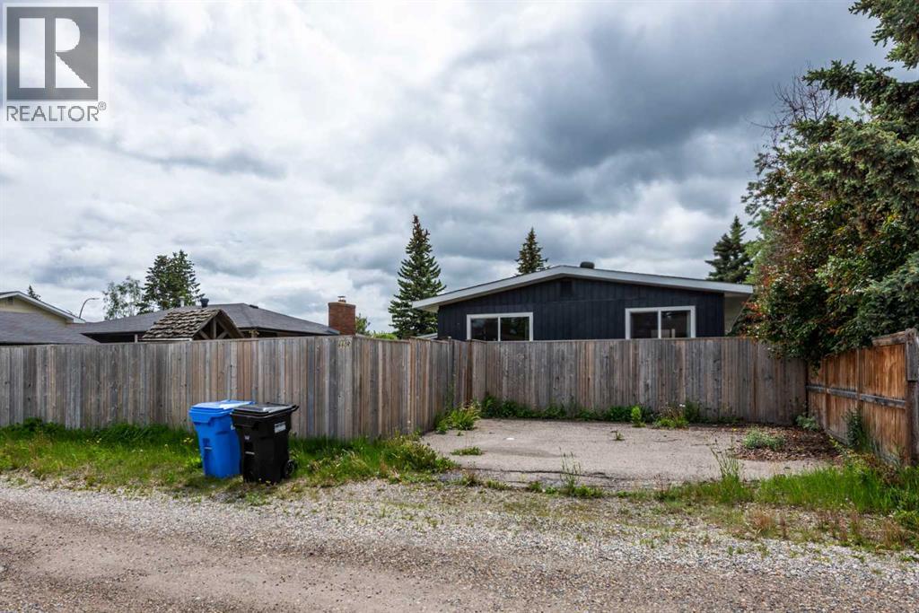 660 Queen Charlotte Drive Se, Calgary, Alberta  T2J 4T6 - Photo 33 - A2320552