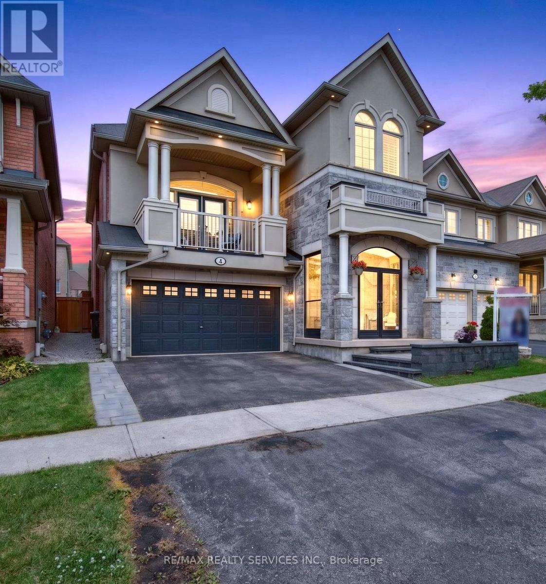 36 Attraction Drive, Brampton, Ontario  L6Y 2Z8 - Photo 2 - W13438426