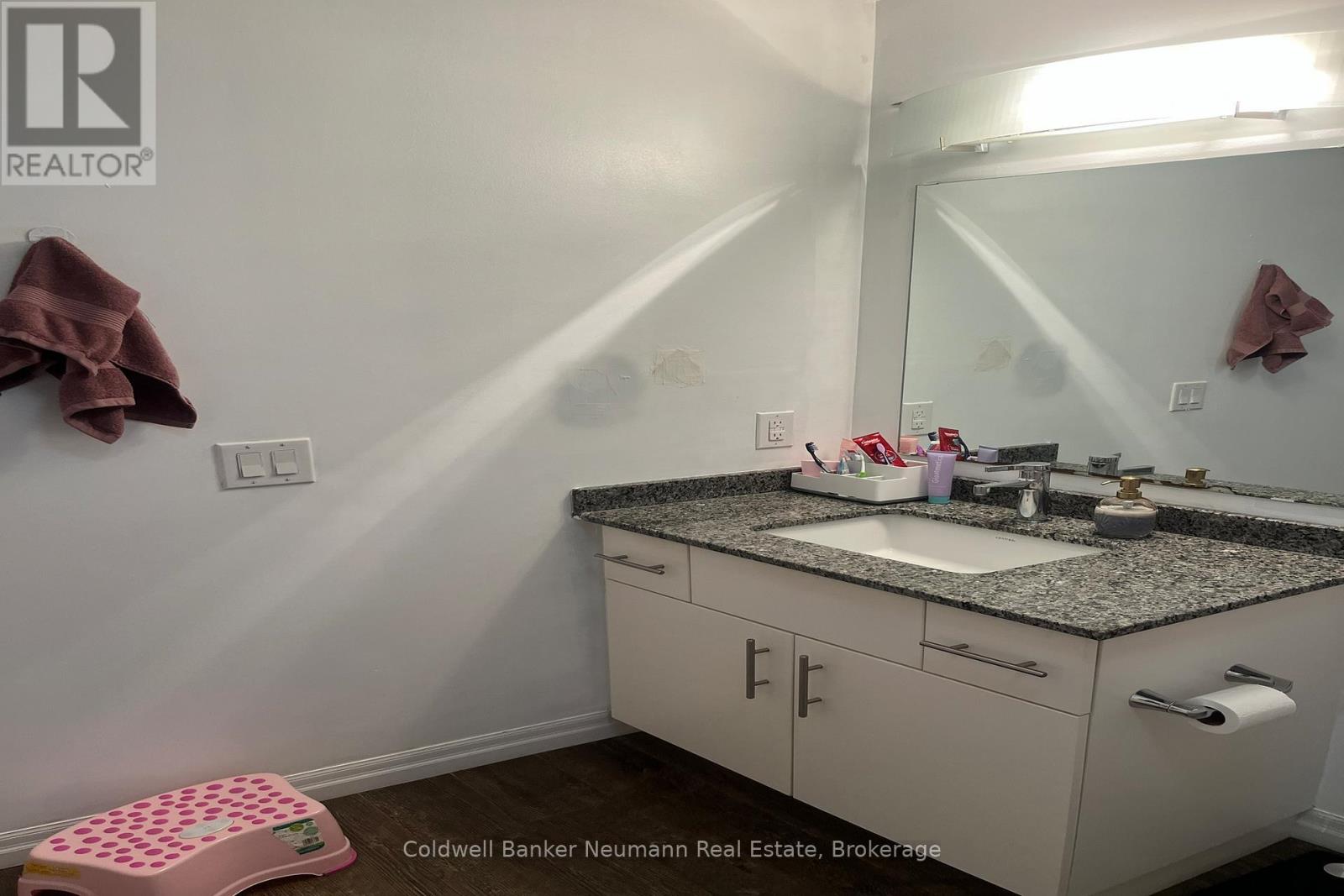 217 - 35 Kingsbury Square, Guelph, Ontario  N1L 0J4 - Photo 10 - X13441178