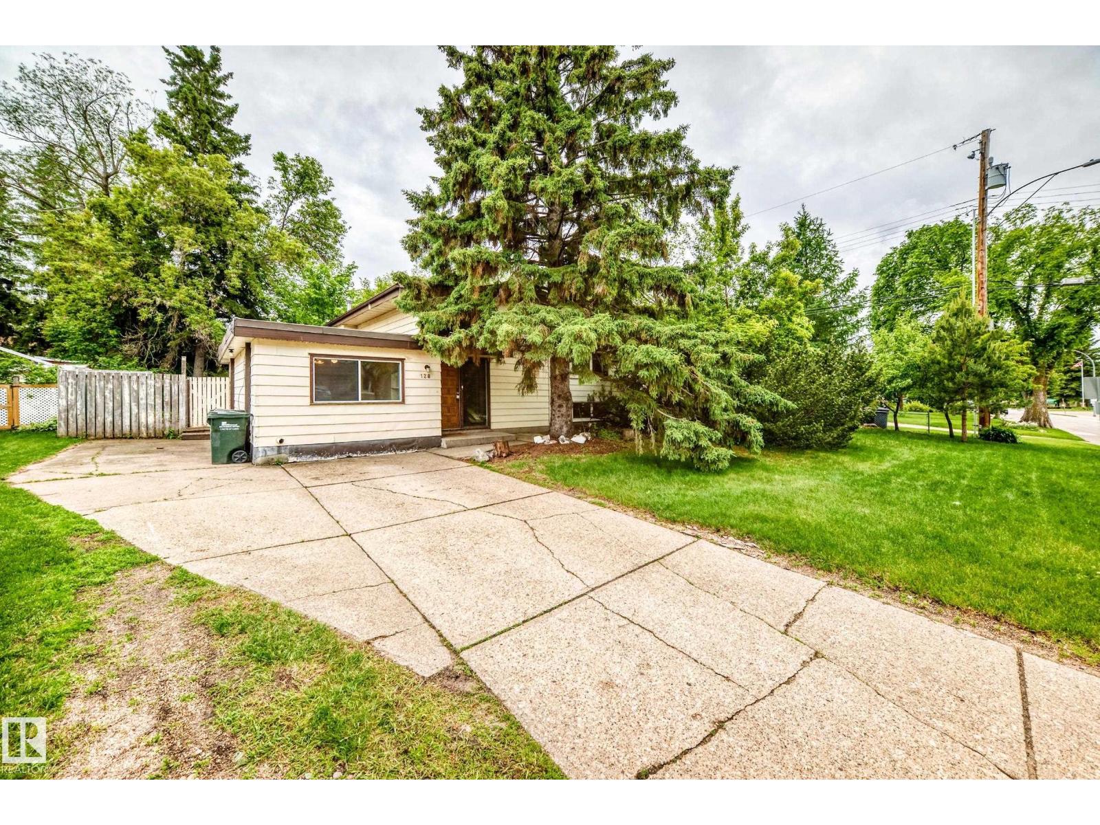 128 PINE ST, Sherwood Park, Alberta