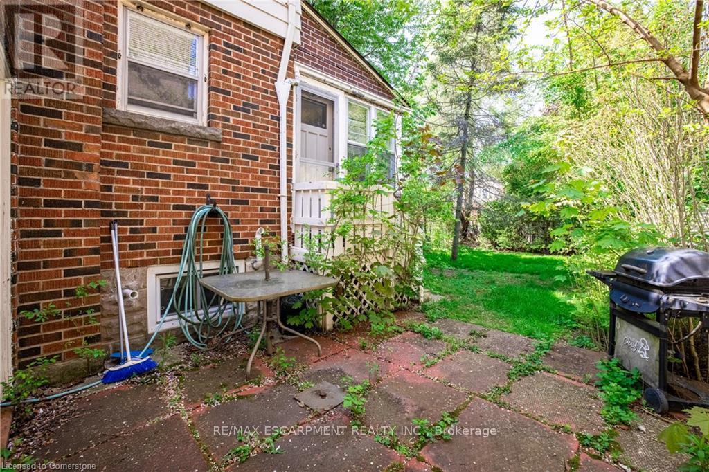 136 Glen Road, Hamilton, Ontario  L8S 3M9 - Photo 12 - X13441204
