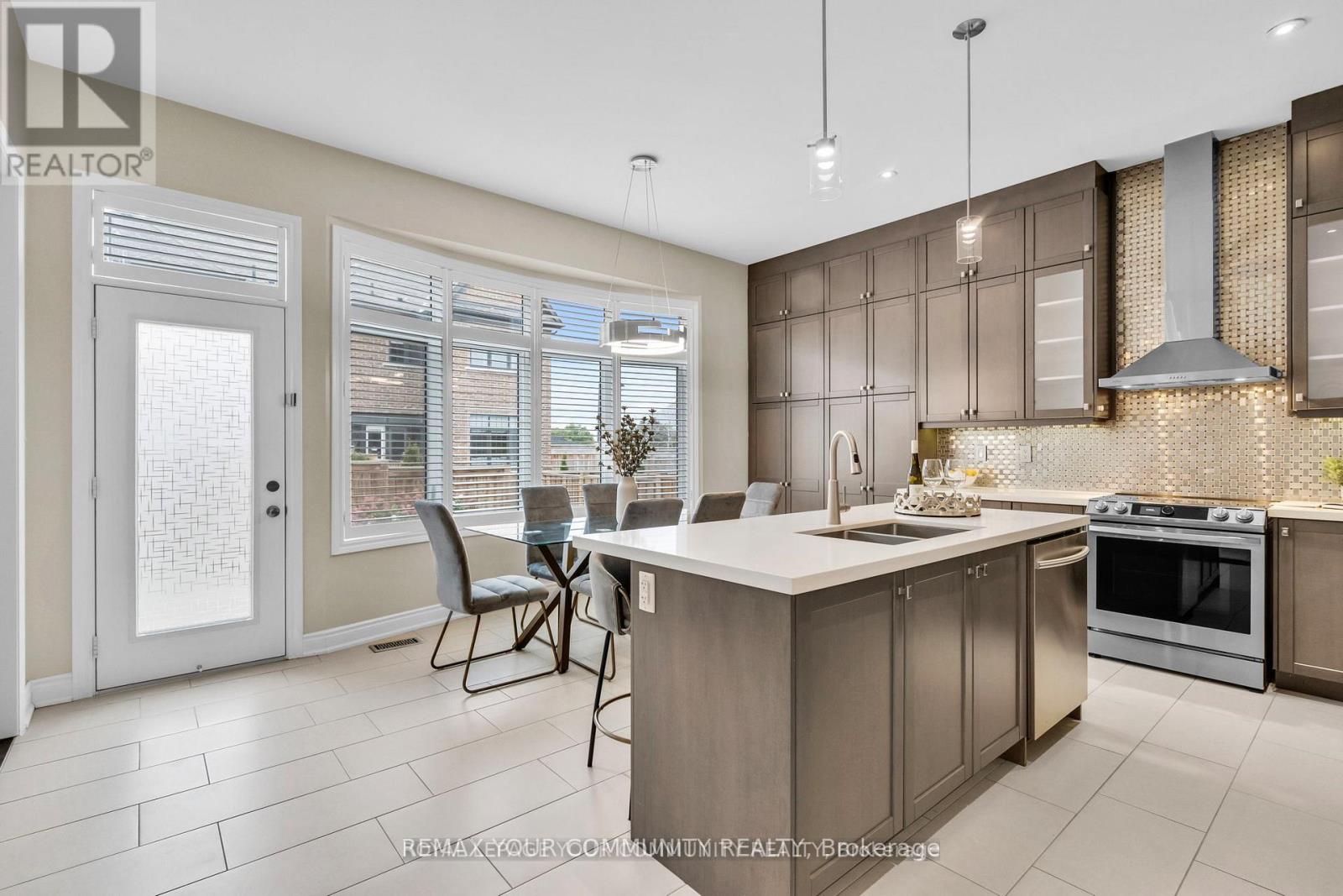 8 King Boulevard, King, Ontario  L7B 0P4 - Photo 6 - N12772902