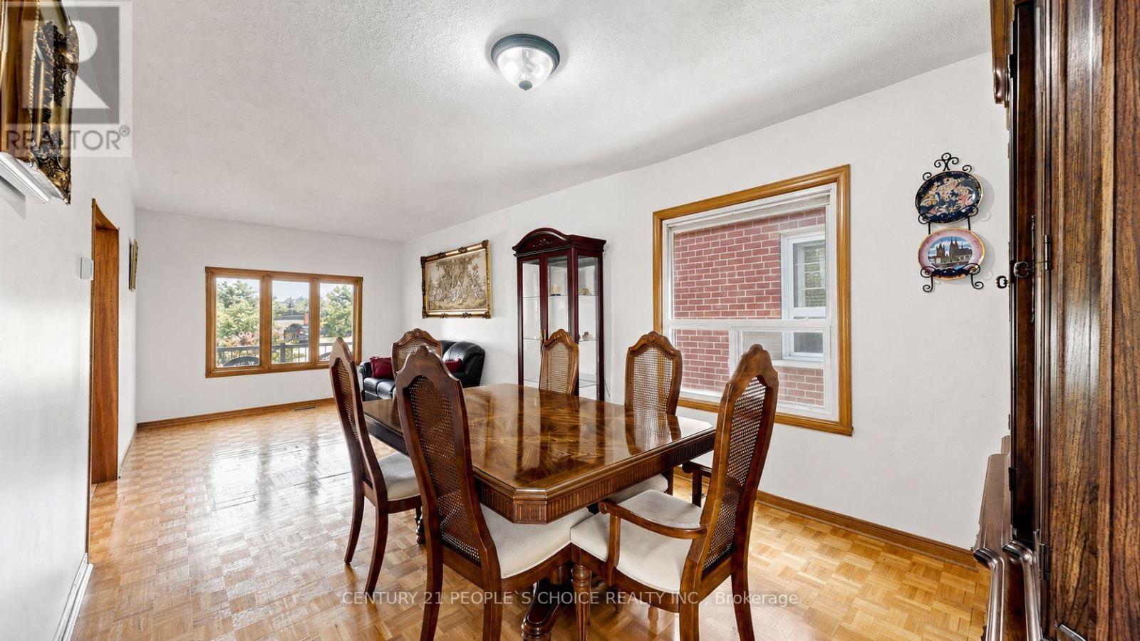 145 Chancellor Drive, Vaughan, Ontario  L4L 7M9 - Photo 5 - N13247526