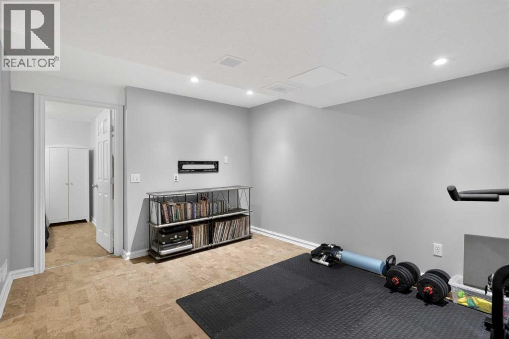 33 Prestwick Rise Se, Calgary, Alberta  T2Z 4A6 - Photo 25 - A2317880