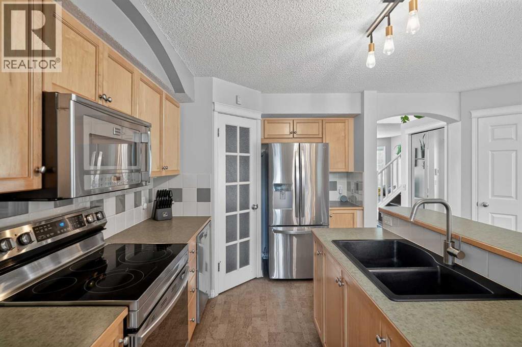 33 Prestwick Rise Se, Calgary, Alberta  T2Z 4A6 - Photo 5 - A2317880