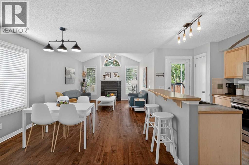 33 Prestwick Rise Se, Calgary, Alberta  T2Z 4A6 - Photo 7 - A2317880
