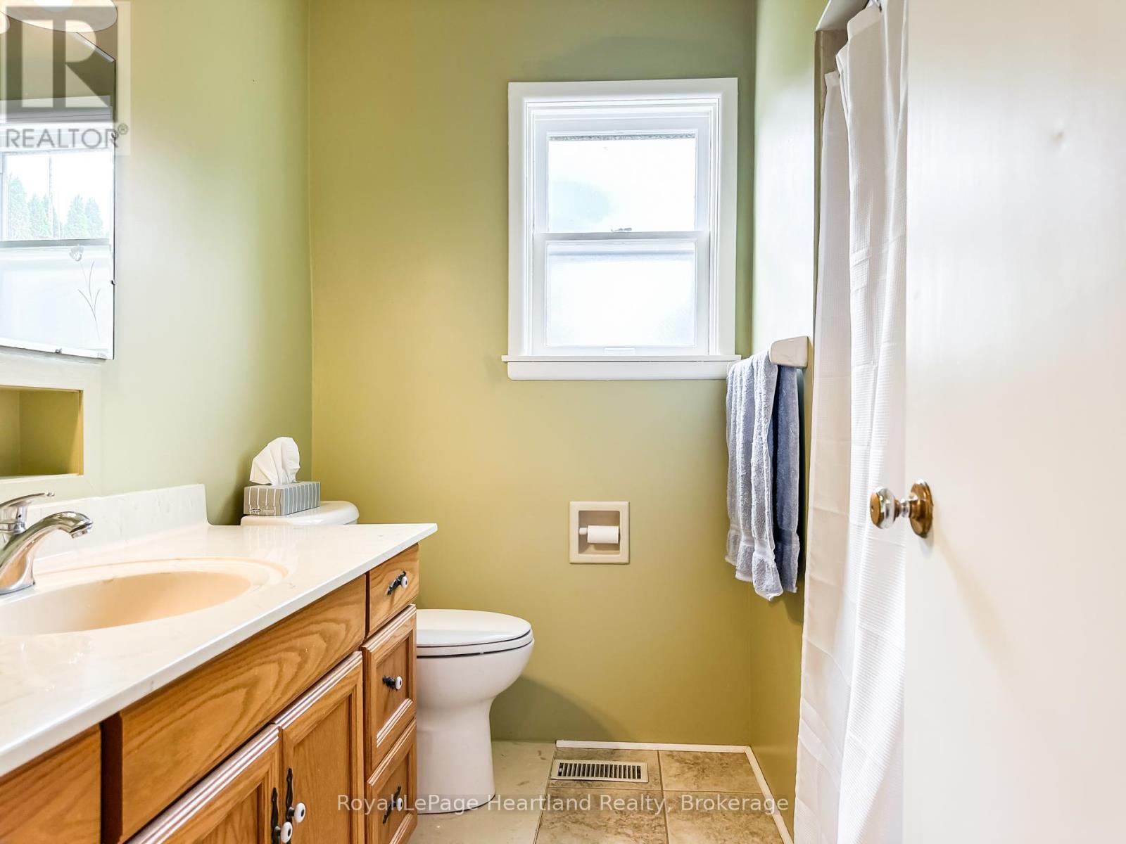 41590 Huron Road, Central Huron, Ontario  N0M 1L0 - Photo 16 - X13441296