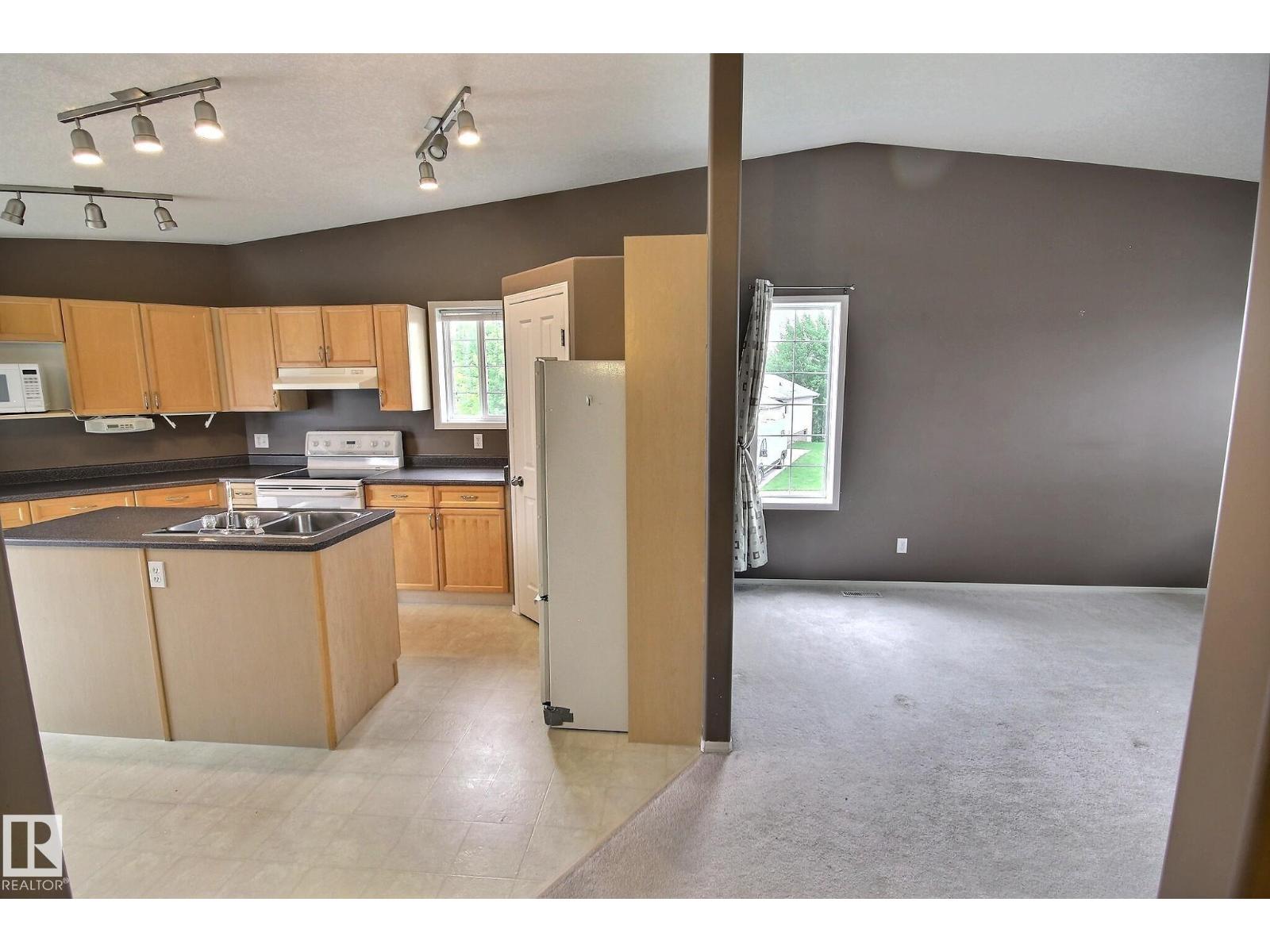 21 Donnely Pl, Sherwood Park, Alberta  T8H 2B3 - Photo 5 - E4493615