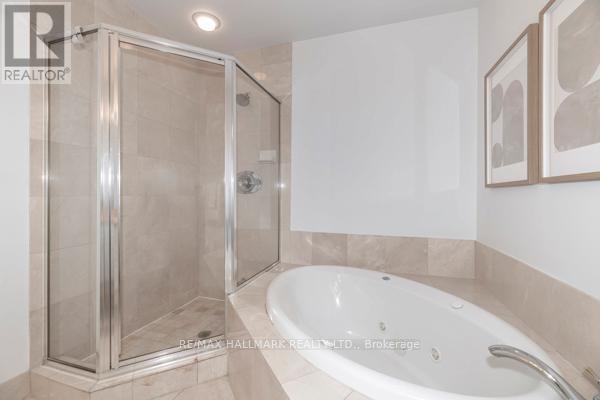 117 - 9 Boardwalk Drive S, Toronto, Ontario  M4L 6T1 - Photo 11 - E13441256
