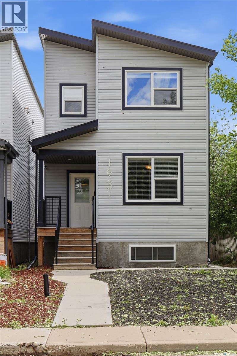 A & B 1931 Connaught STREET, Regina, Saskatchewan