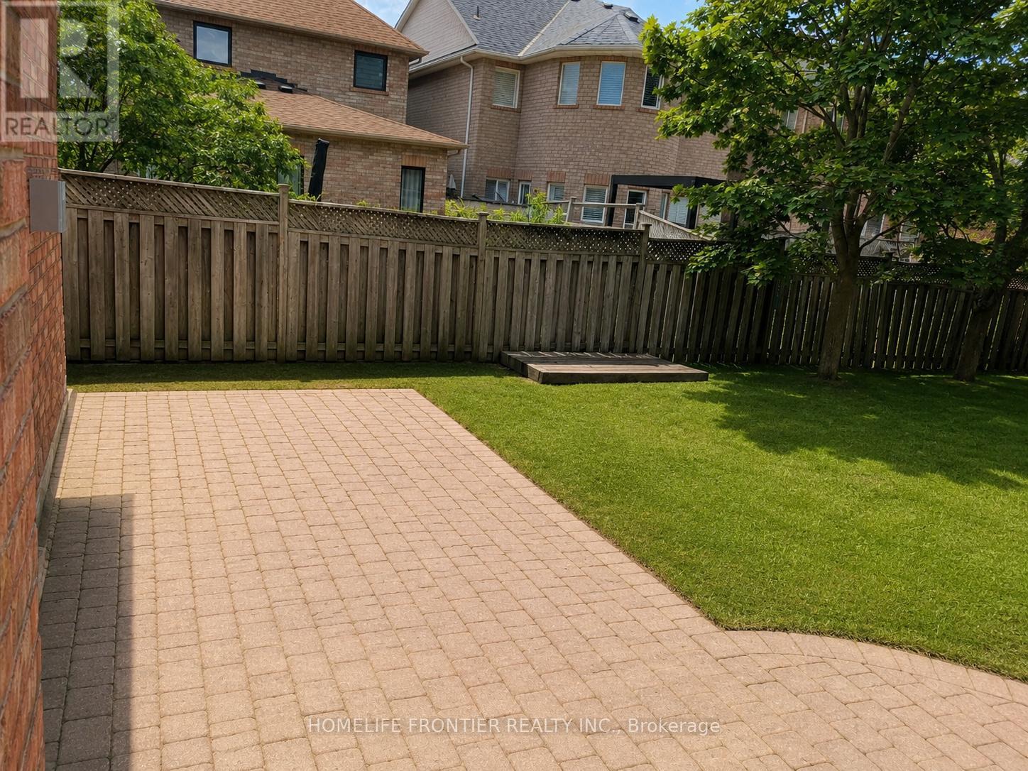 87 Estate Garden Drive, Richmond Hill, Ontario L4E 3V6 - Photo 9 - N13038450