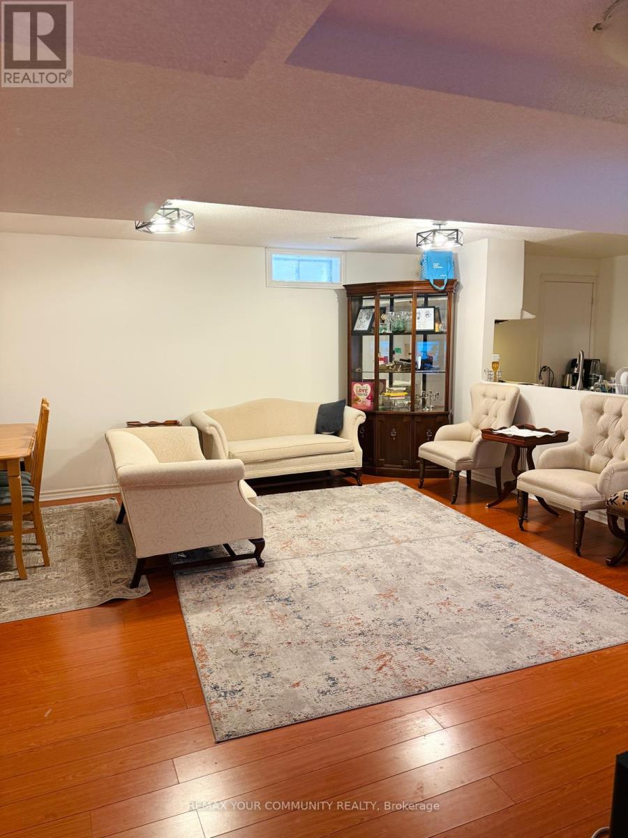 8 Jaguar Gate E, Richmond Hill, Ontario  L4S 1T7 - Photo 2 - N13441302