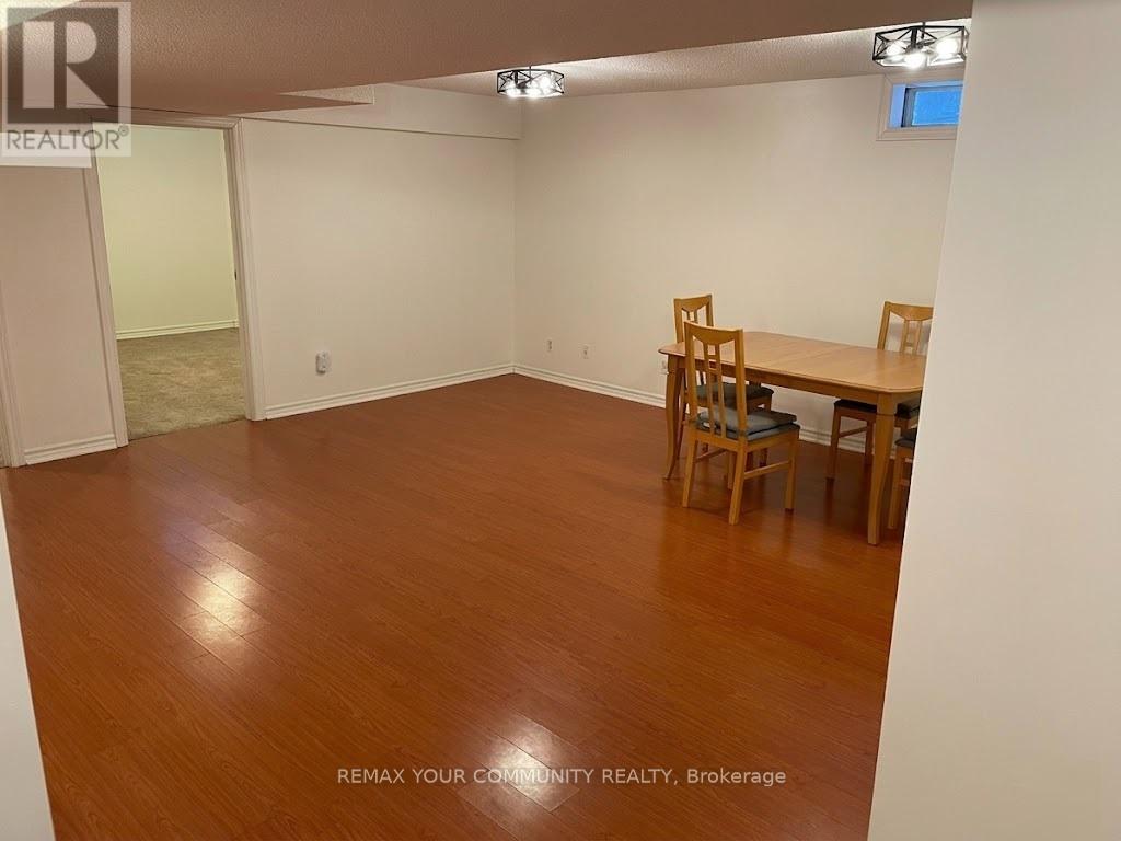 8 Jaguar Gate E, Richmond Hill, Ontario  L4S 1T7 - Photo 5 - N13441302