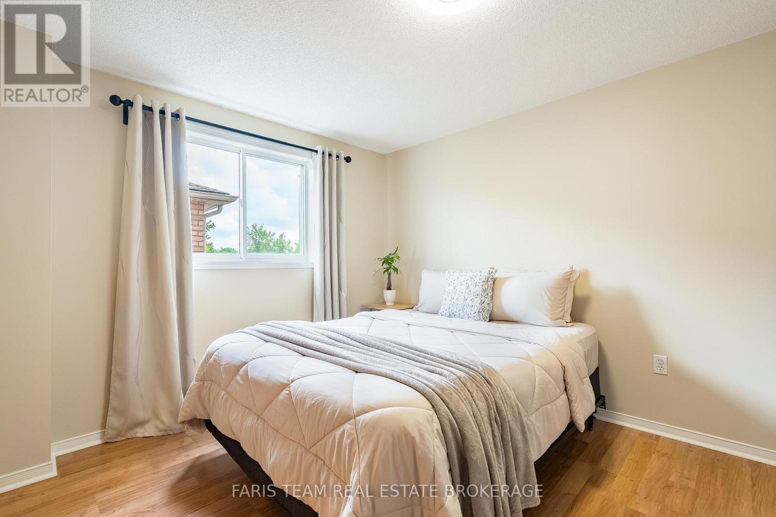 19 Seymour Crescent, Barrie (Holly), Ontario  L4N 8N4 - Photo 15 - S13441286