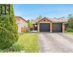 19 SEYMOUR CRESCENT, Barrie, Ontario