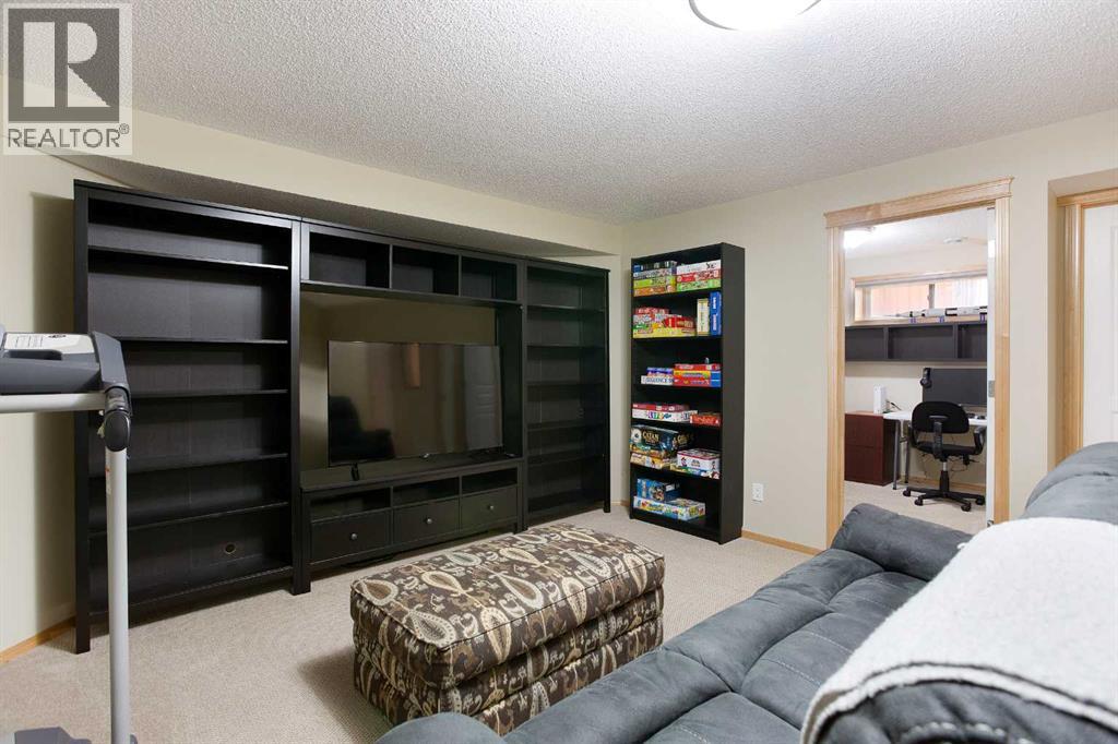 214 Tuscany Ravine Road Nw, Calgary, Alberta  T3L 2W9 - Photo 32 - A2316227