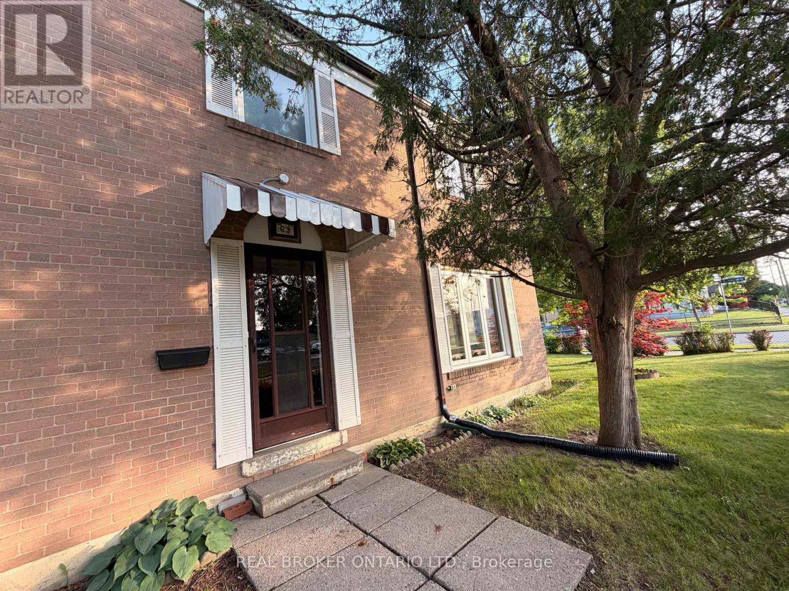 63 VENETIAN CRESCENT, Toronto, Ontario