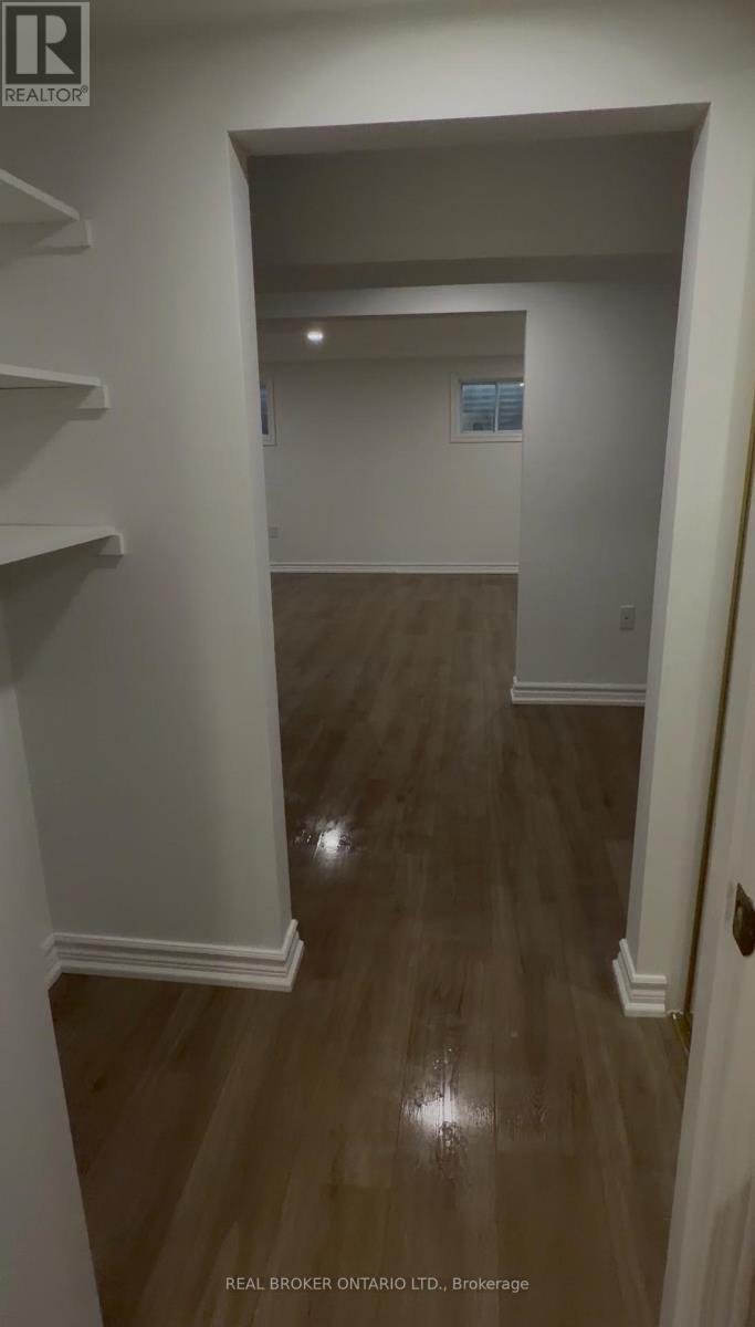 63 Venetian Crescent, Toronto, Ontario  M3N 2L9 - Photo 19 - W13441226