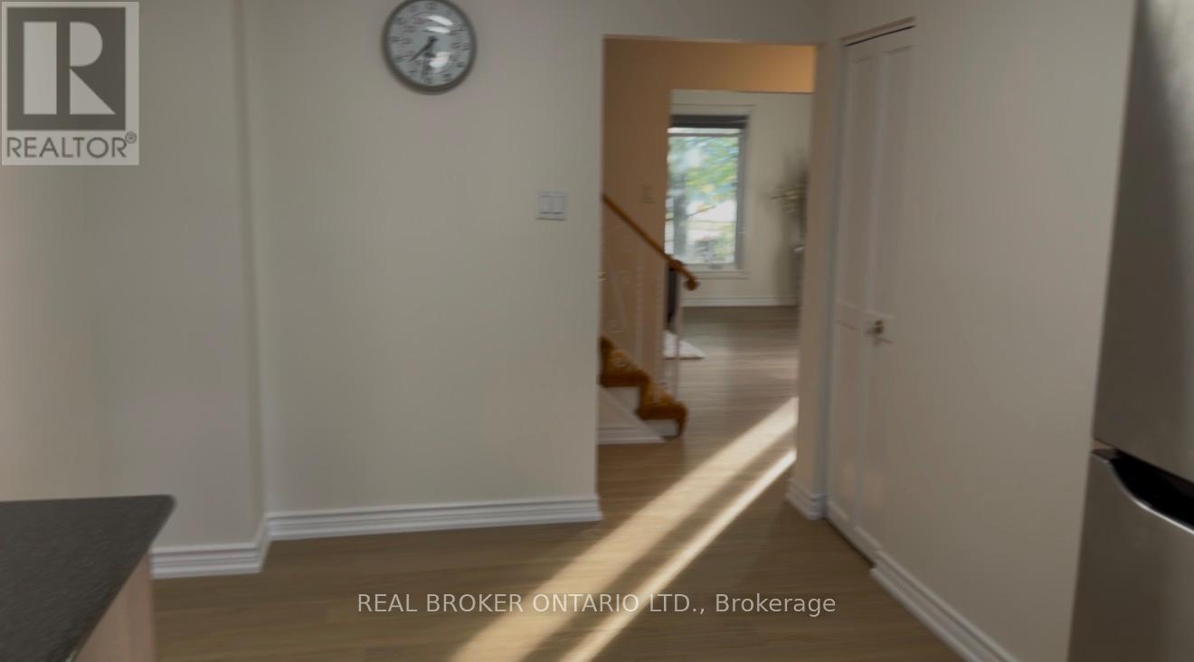 63 Venetian Crescent, Toronto, Ontario  M3N 2L9 - Photo 24 - W13441226