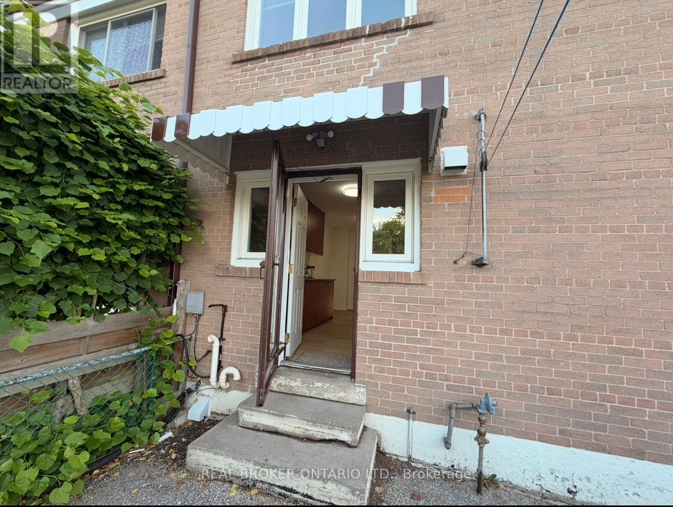 63 Venetian Crescent, Toronto, Ontario  M3N 2L9 - Photo 29 - W13441226