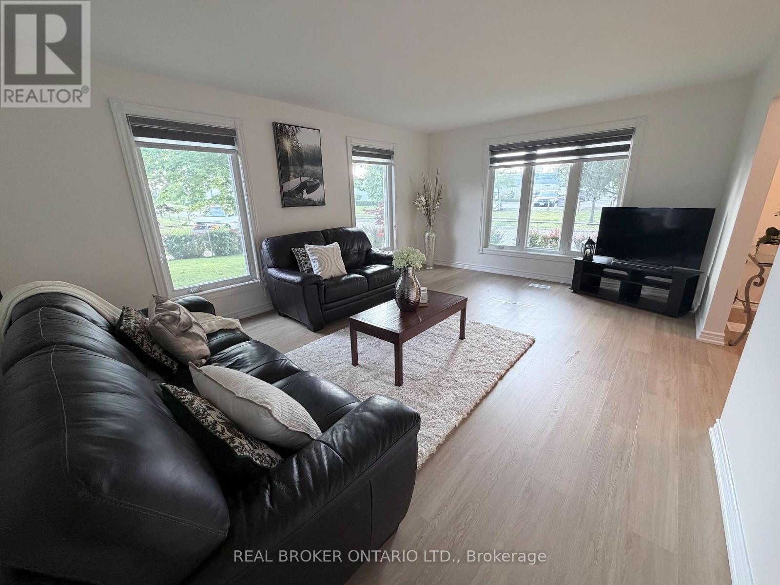 63 Venetian Crescent, Toronto, Ontario  M3N 2L9 - Photo 7 - W13441226