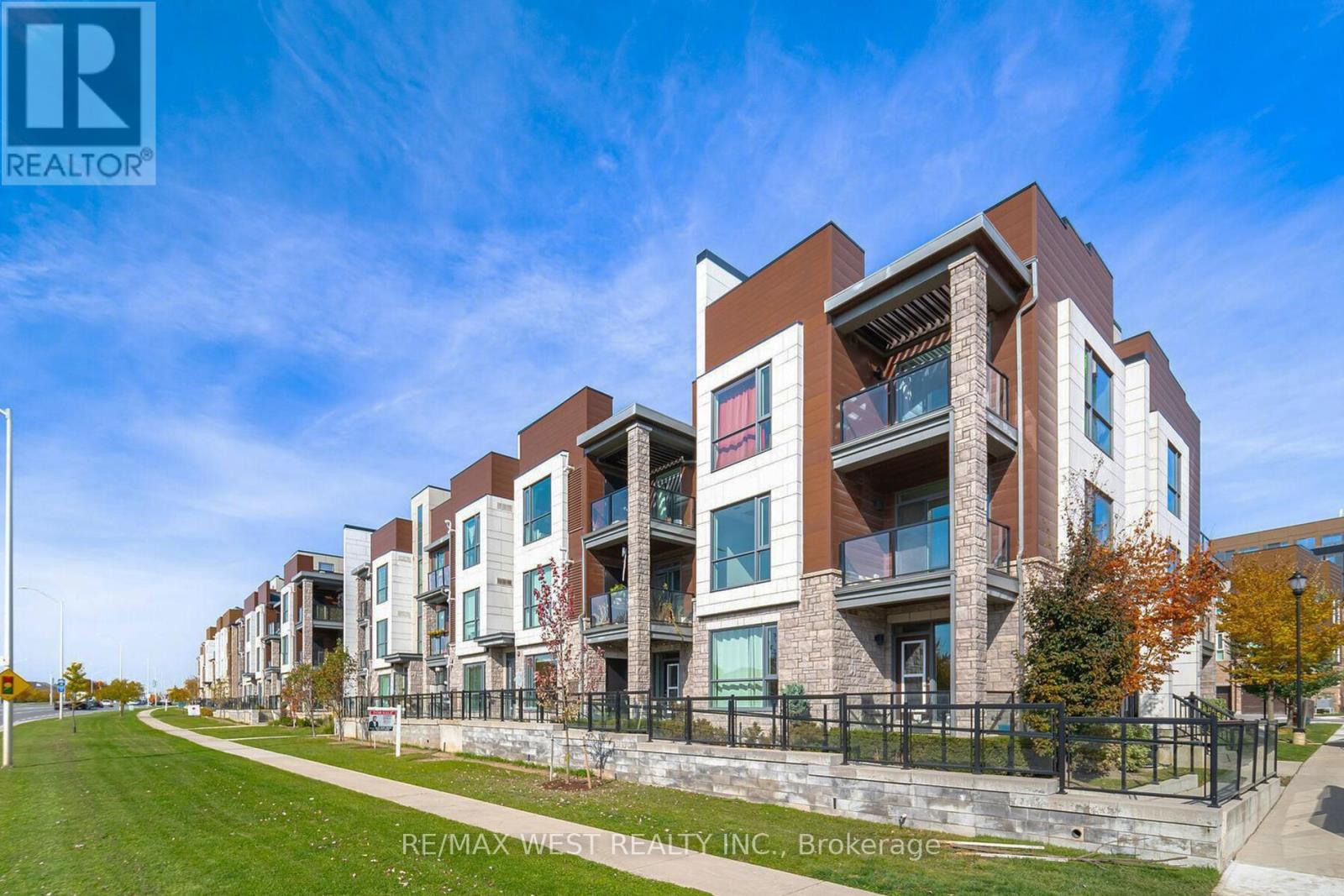 308 - 2375 BRONTE ROAD, Oakville, Ontario