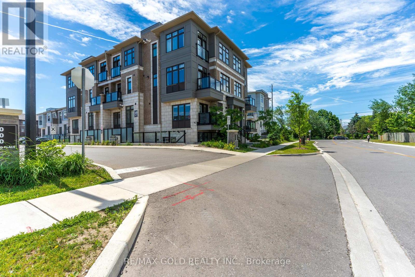 308 - 10 Halliford Place, Brampton, Ontario  L6P 0N5 - Photo 2 - W13441276