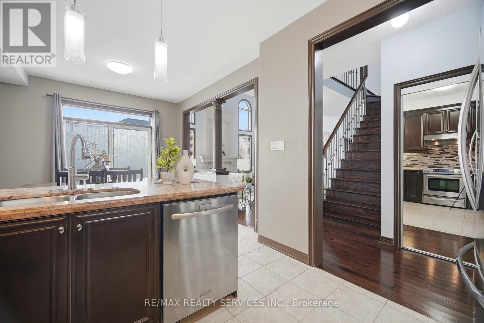 9 Eatonville Street, Brampton, Ontario  L7A 0M5 - Photo 15 - W13441284