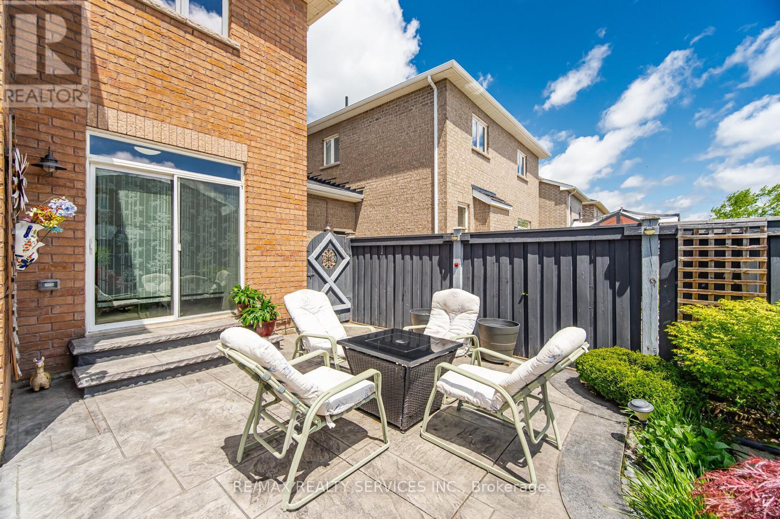 9 Eatonville Street, Brampton, Ontario  L7A 0M5 - Photo 38 - W13441284