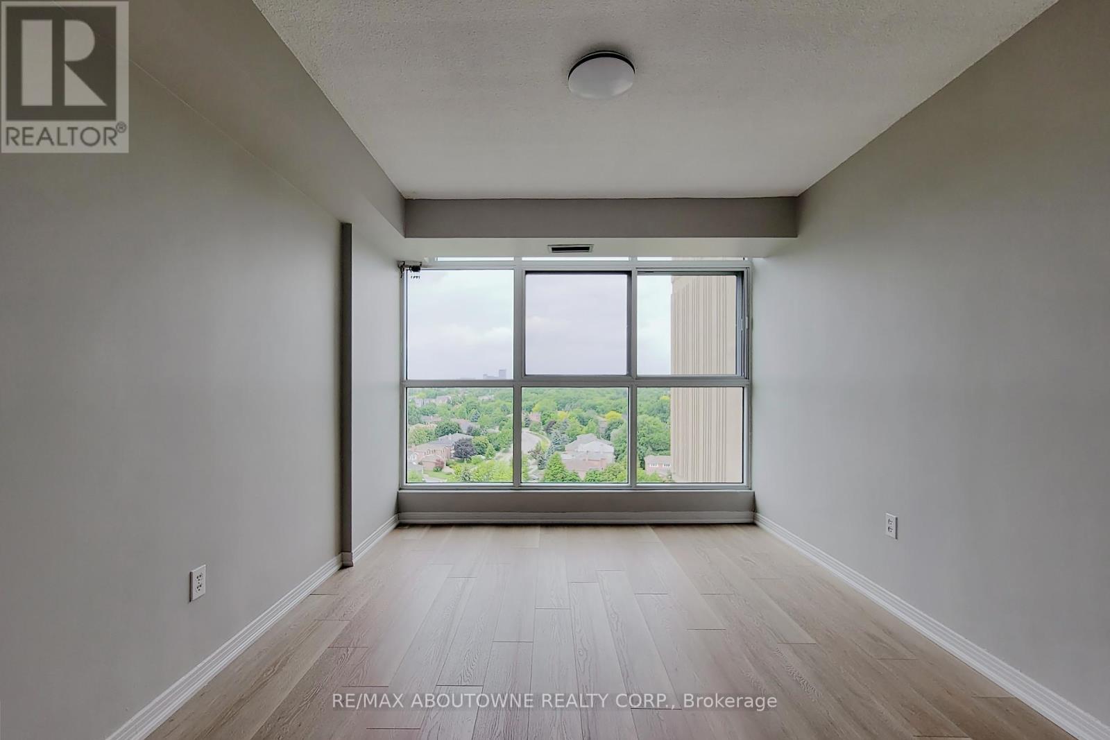 1207 - 1359 White Oaks Boulevard, Oakville, Ontario  L6H 2R8 - Photo 10 - W13441304