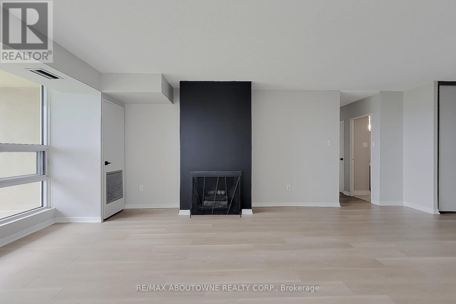 1207 - 1359 White Oaks Boulevard, Oakville, Ontario  L6H 2R8 - Photo 11 - W13441304
