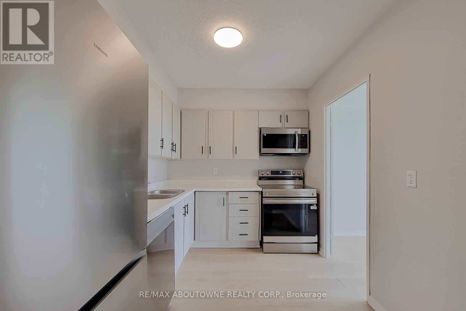 1207 - 1359 White Oaks Boulevard, Oakville, Ontario  L6H 2R8 - Photo 7 - W13441304
