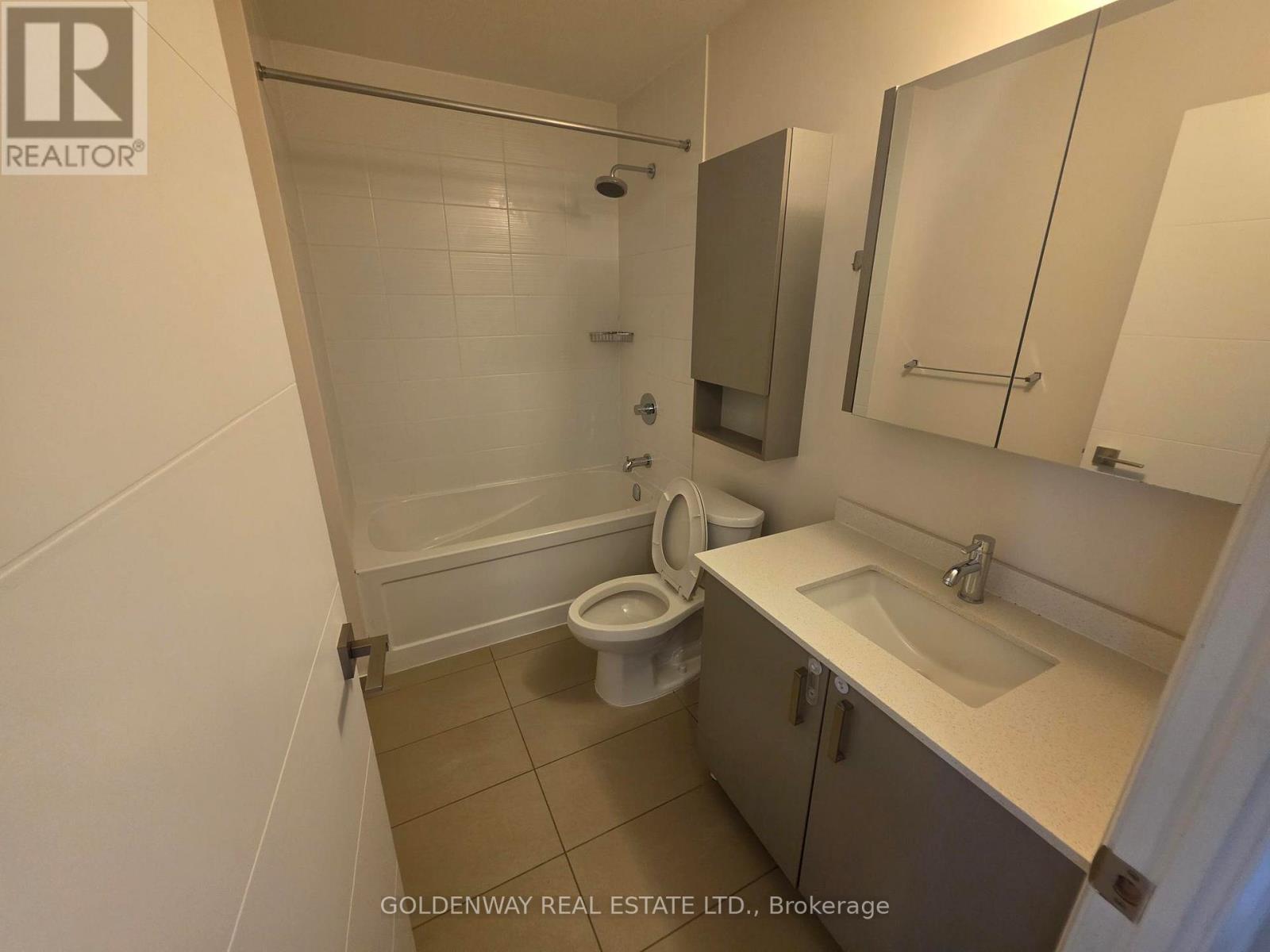 325 - 18 Uptown Drive, Markham, Ontario  L3R 5M5 - Photo 5 - N13047432