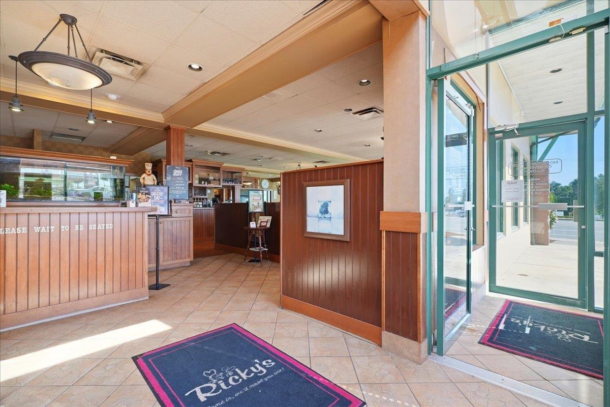 32081 Lougheed Highway, Mission, British Columbia  V2V 7P8 - Photo 6 - C8079537