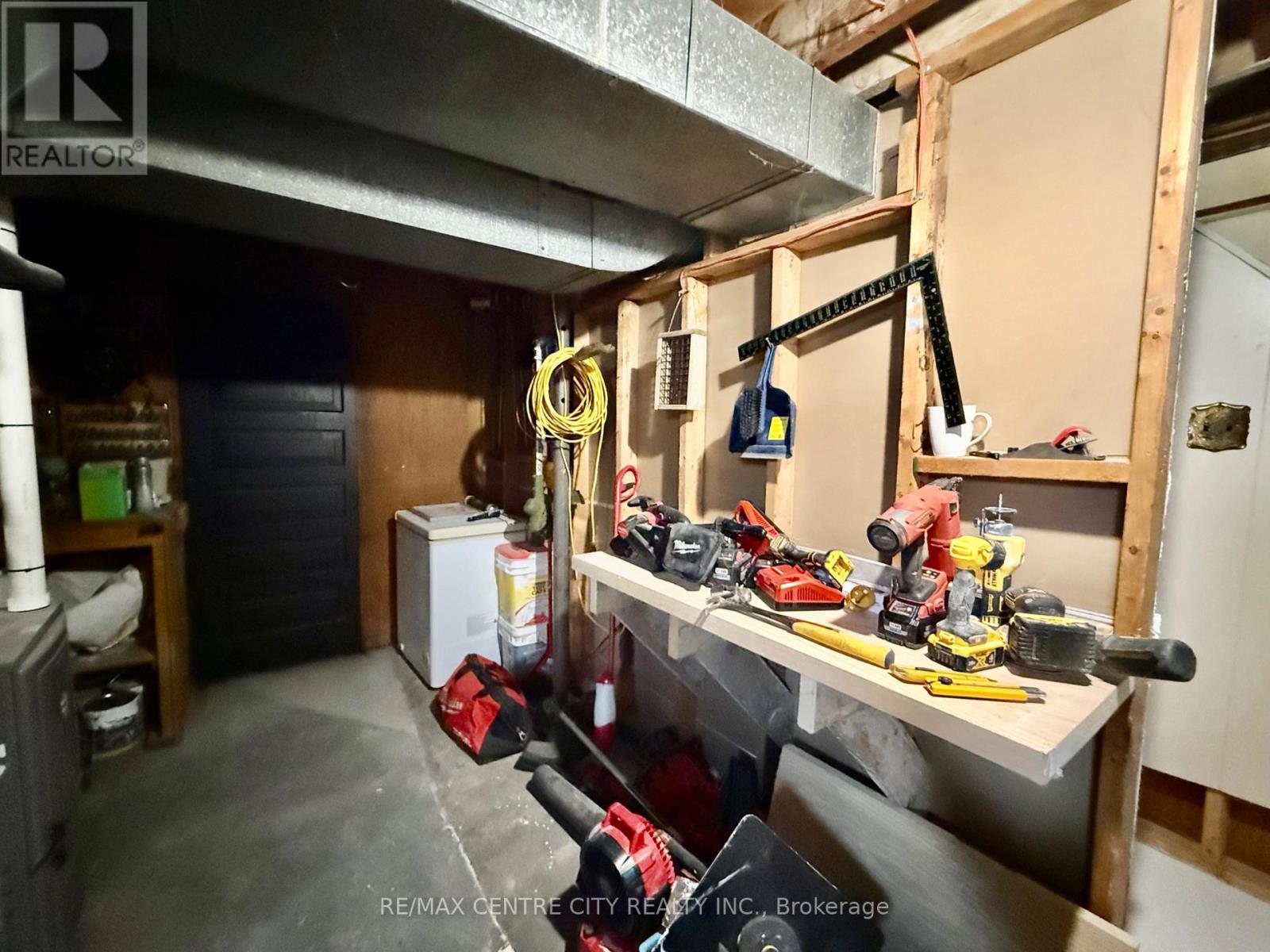 18 Montgomery Road, St. Thomas, Ontario  N5R 1S5 - Photo 25 - X13441328