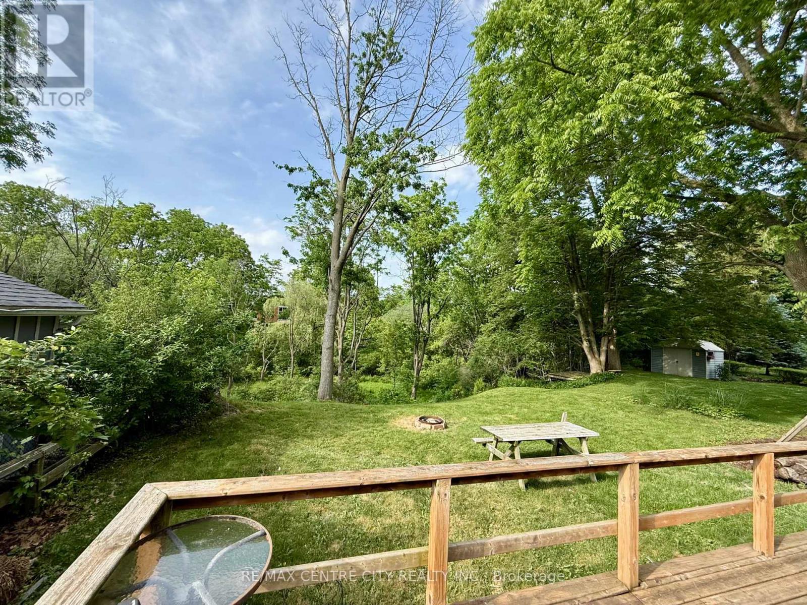 18 Montgomery Road, St. Thomas, Ontario  N5R 1S5 - Photo 5 - X13441328